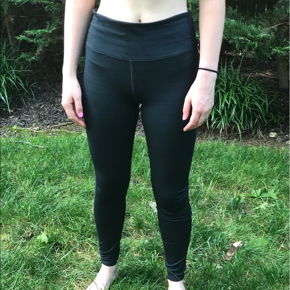 Athlete patterned black leggings